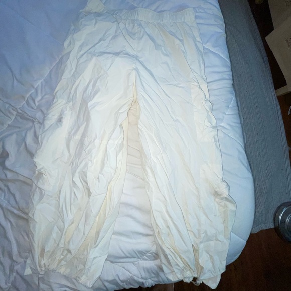 Urban Outfitters Cargo Pants - size 16 - Picture 4 of 13